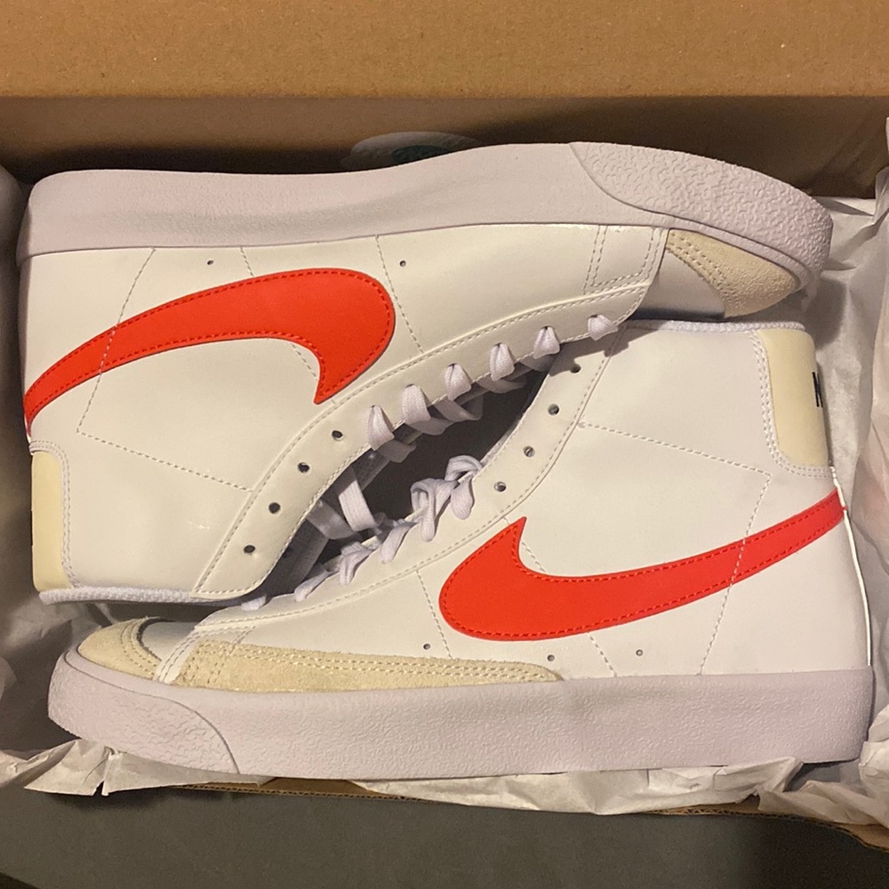 Brand new, never worn Nikes size 7Y